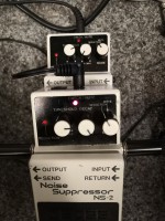 navrchu modifikovaná, dole tovární