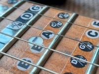 Obroušené pražce po cca roce hraní