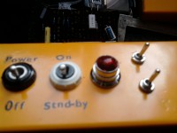 spínače mám zatím provizorní, protože jsem si na GME obědnal špatné....