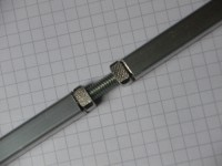 Střední část výztuhy -pohled zespodu