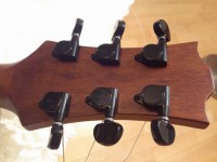 Mompracemka zamykacky back.jpg